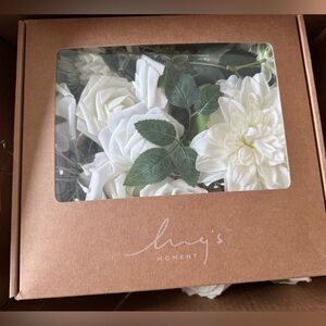 Ling’s Moment White Floral Arrangement